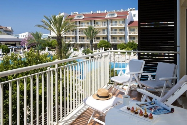 Barut B Suites ****