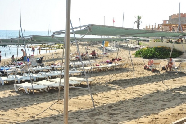 Asrin Beach Resort ****