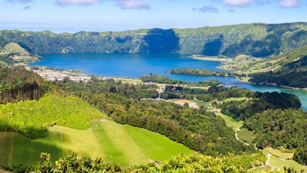 AZORI-SZIGETEK - SAO MIGUEL ÉS TERCEIRA ****