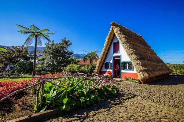 Madeira, az örök tavasz szigete - csoportos út magyar idegenvezetővel 2025.04.25.-05.02.