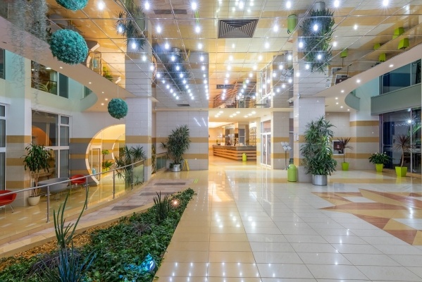 Hotel Trakia Plaza & Apartman****- AI, repülővel